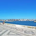 Rua 5 De Outubro By Interhome