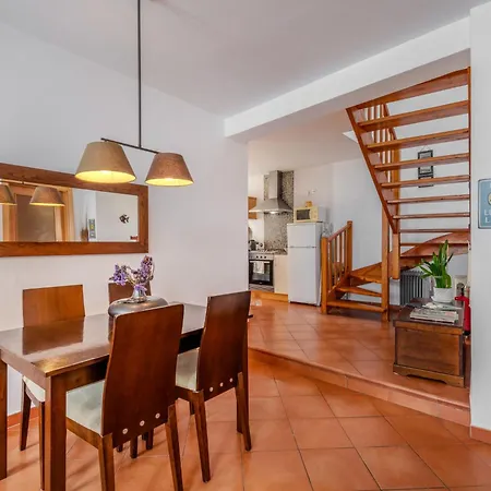Holiday Rua 5 De Outubro Holiday home *